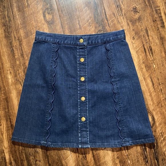 Draper James Dresses & Skirts - Draper James 8 Scallops Button Front Denim Skirt